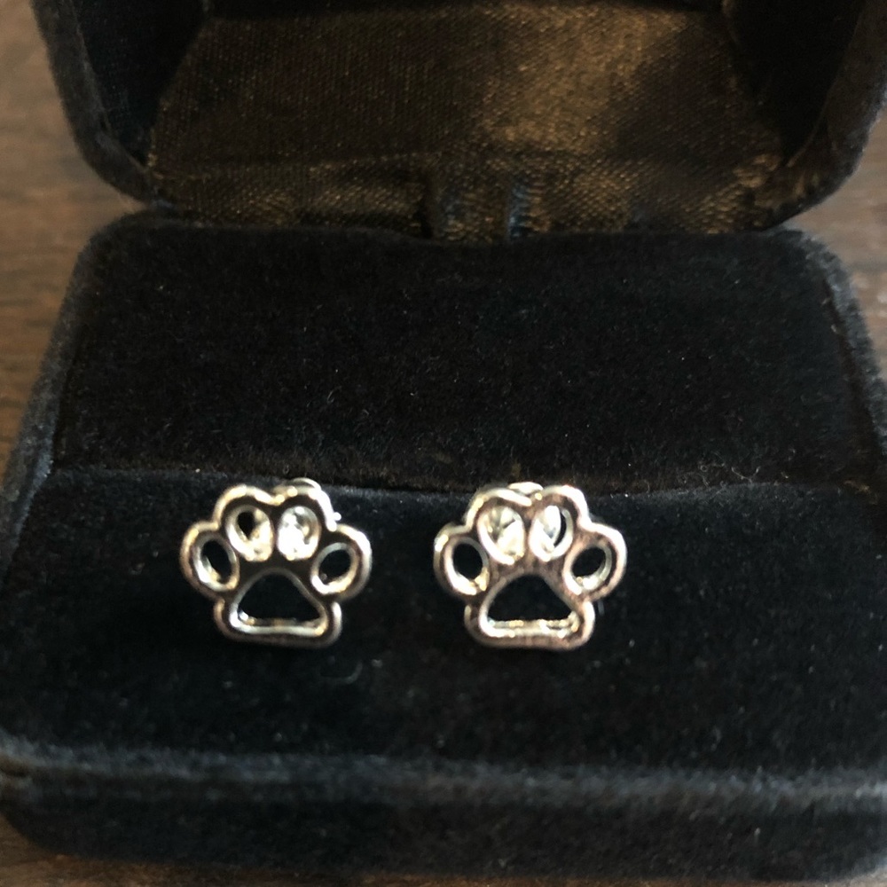 Sterling silver 925 paw print 🐾 studs